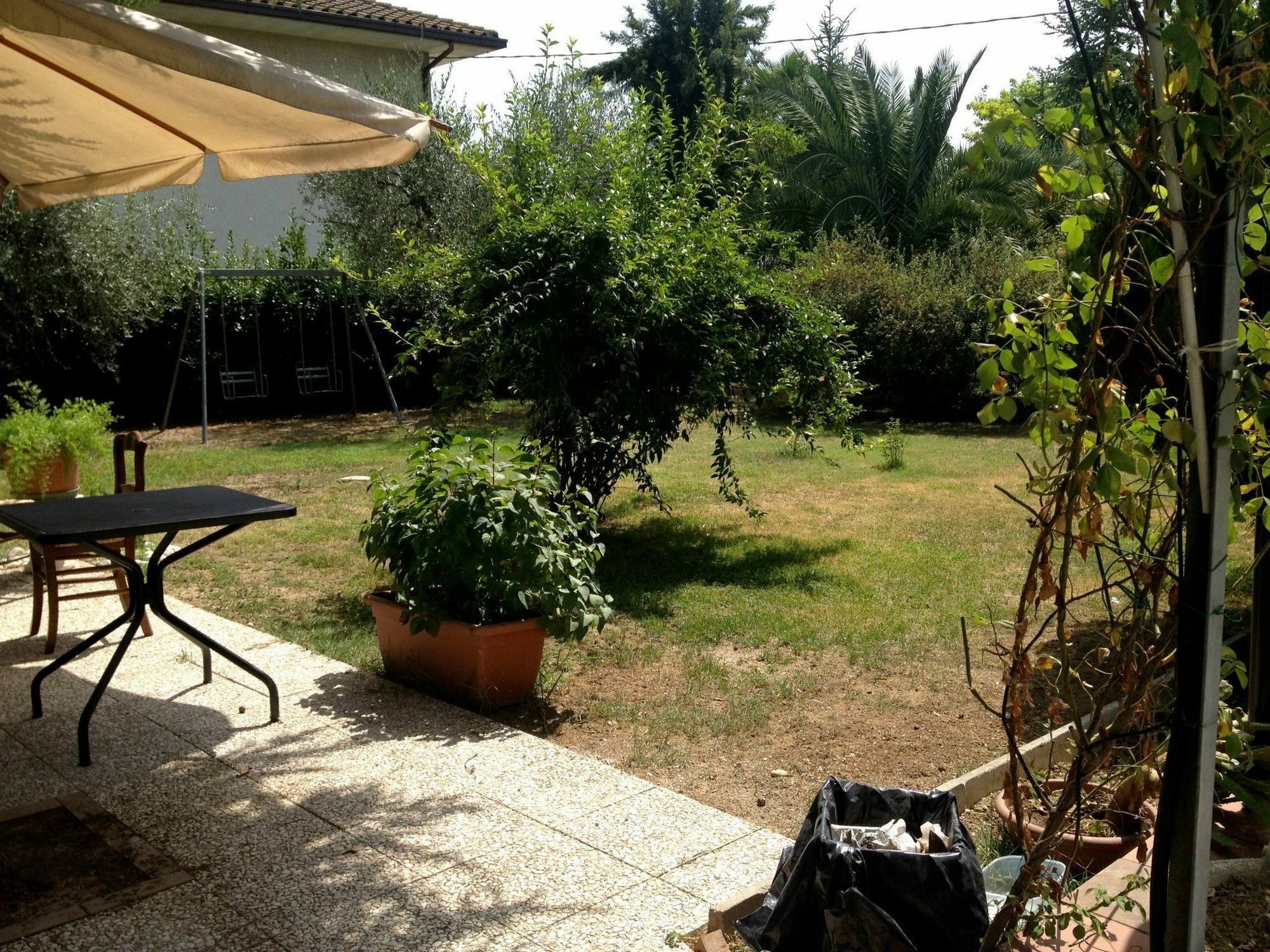 Agriturismo Le Vigne แฟร์โม ภายนอก รูปภาพ